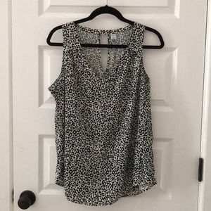 Tank top, sleeveless top